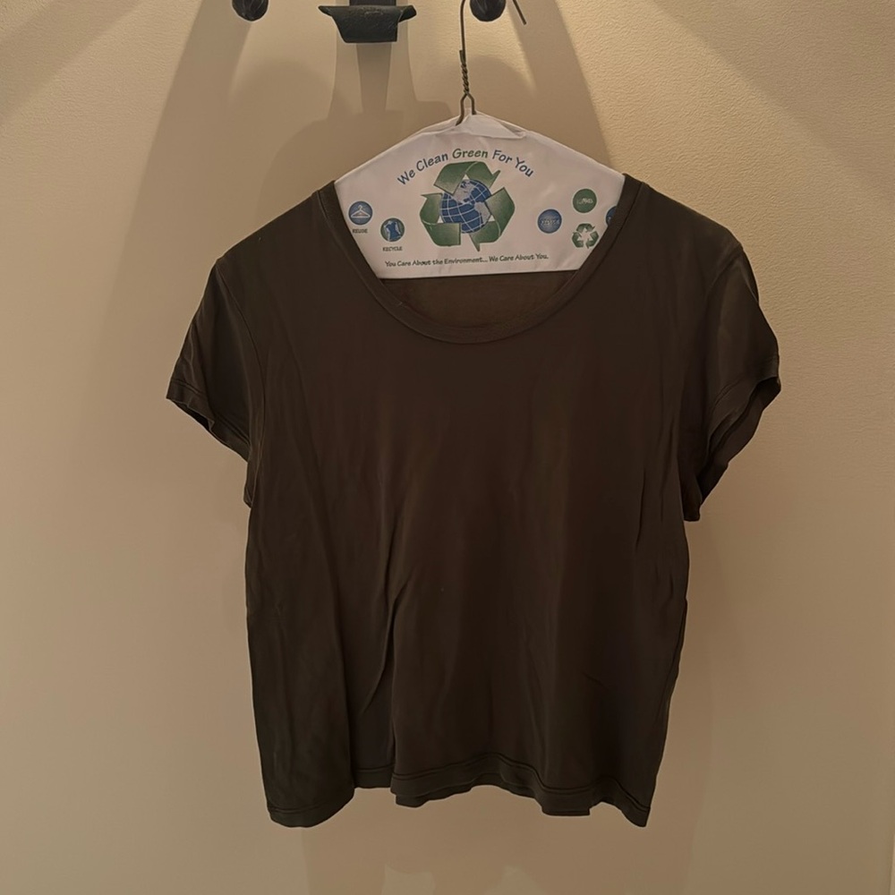 Reformation olive green tshirt size xs